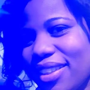 Meet your Posher, Elza